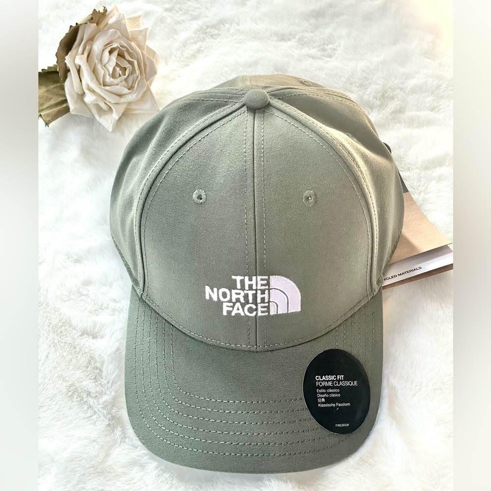 New with tags THE NORTH FACE RCYD66 CLASSIC HAT Thyme (Green) adjustable